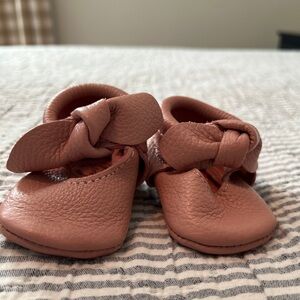Blush Knotted Bow Baby Shoe